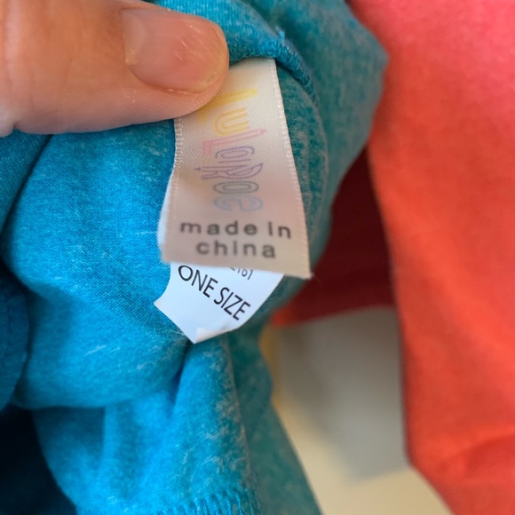 TWO PAIRS of OS LuLaRoe leggings - Picture 4 of 4